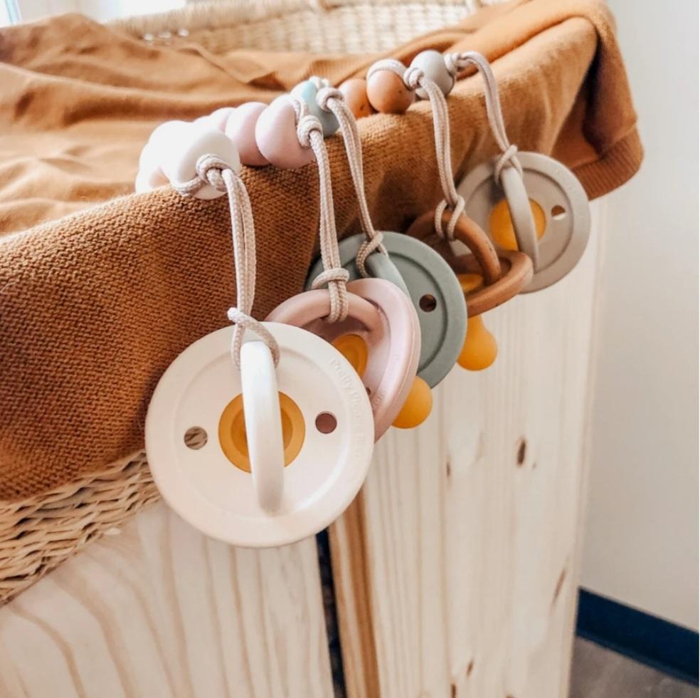 Natural rubber baby pacifiers – BabyMine